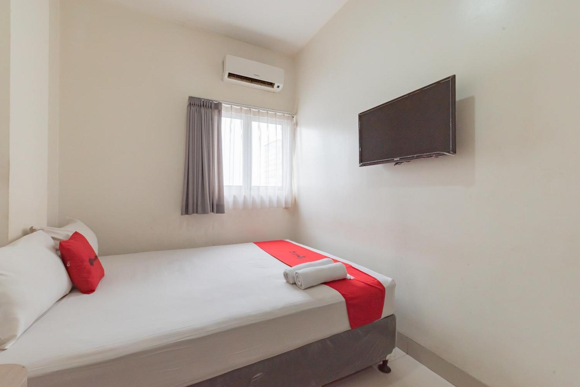 Hotel Reddoorz @ Malabar Street à Bandung Extérieur photo